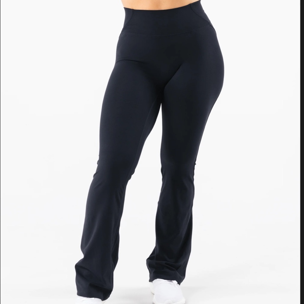 Alphalete Aura Flare Leggings XS